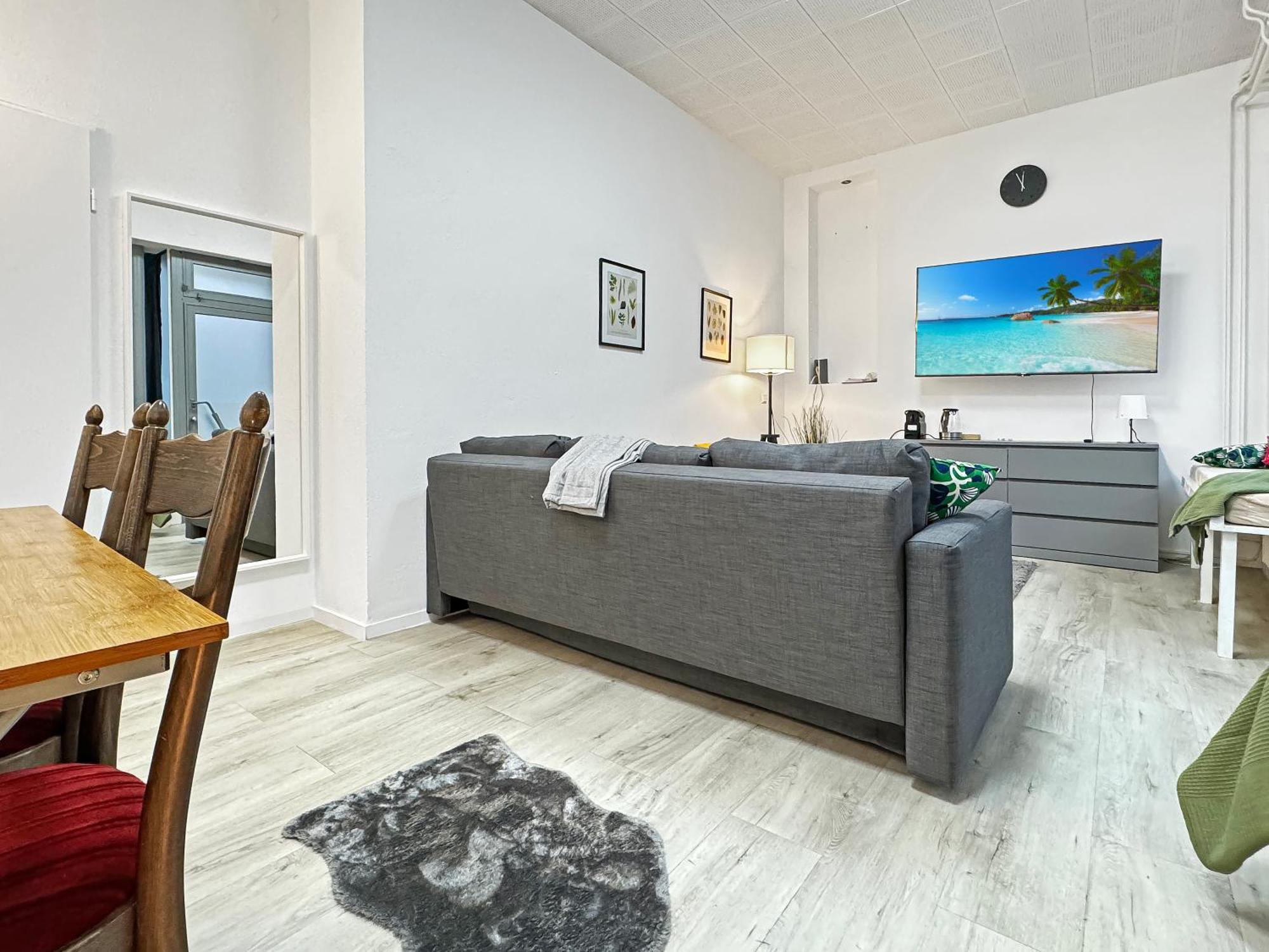 2 Zimmer Apartment Fuer 6 P, 15 Min Zum Flughafen Esslingen am Neckar Exteriör bild